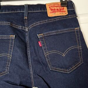 Levi's 512 (LIKE NEW) 32x30 Dark wash